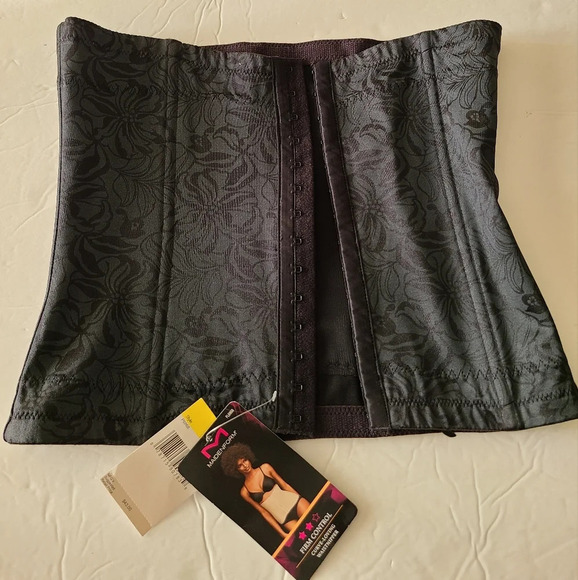 NWT Maidenform curve loving waist nipper women's sz.M black floral print - Picture 1 of 6